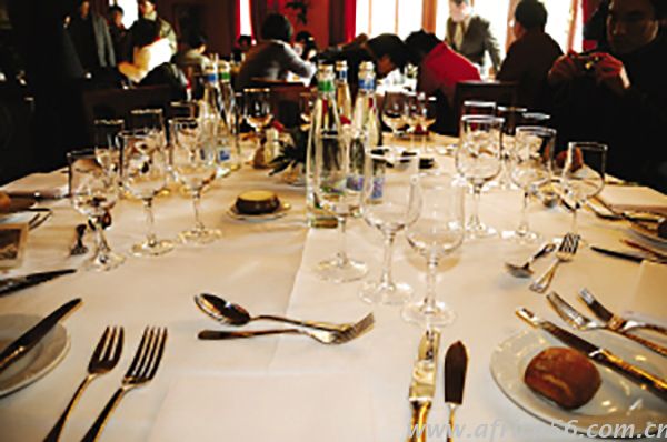 和法國人做生意，你不能不知道的注意事項_旭洲物流